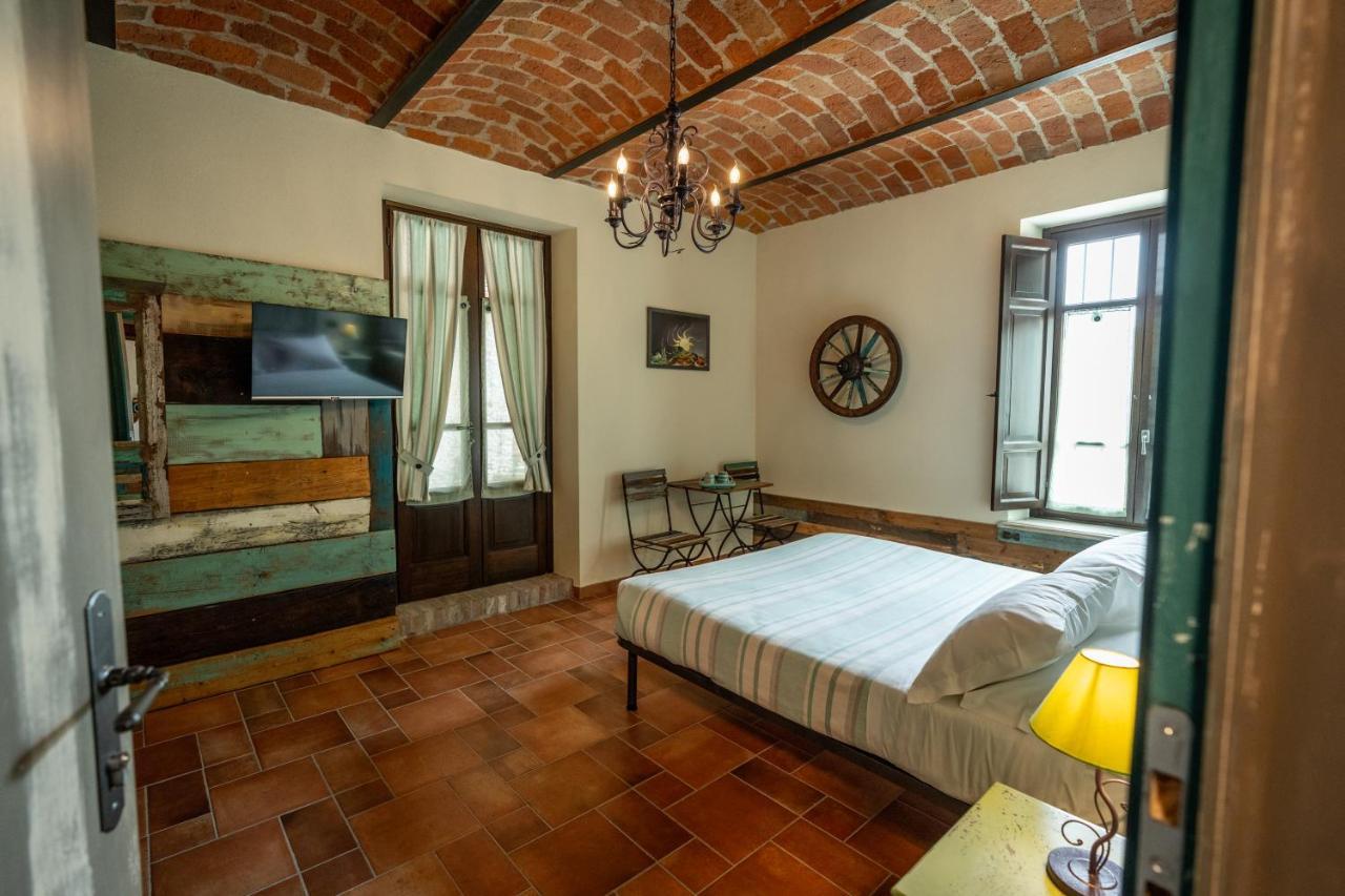 Gilda E I Suoi Amici Bed & Breakfast Neive Exterior photo