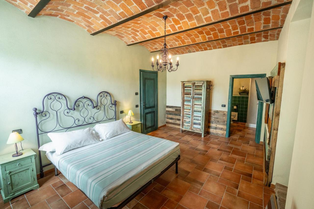 Gilda E I Suoi Amici Bed & Breakfast Neive Exterior photo